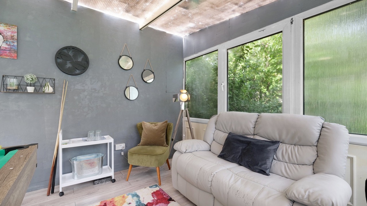 Photo of Livingroom in Edgware