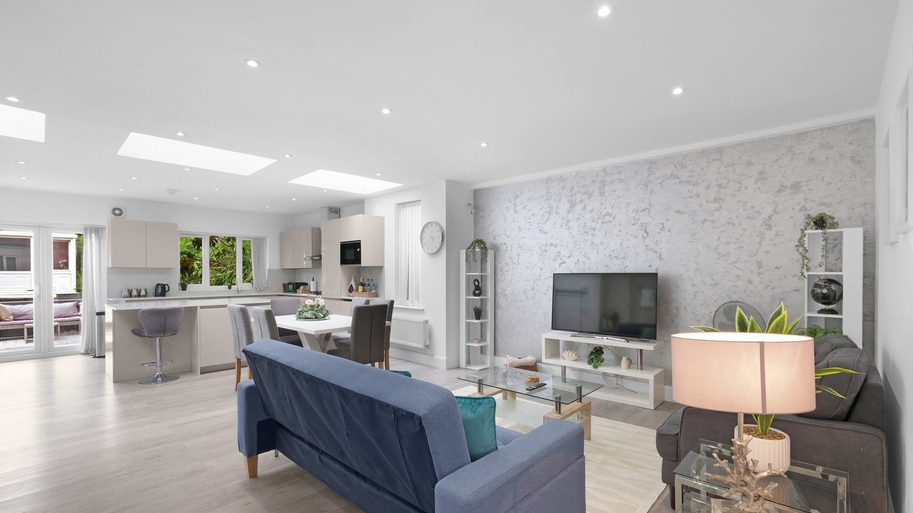 Photo of Livingroom in Edgware