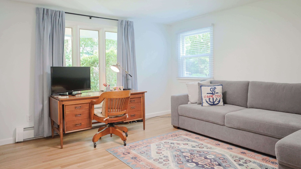 Photo of Livingroom in Monument Beach