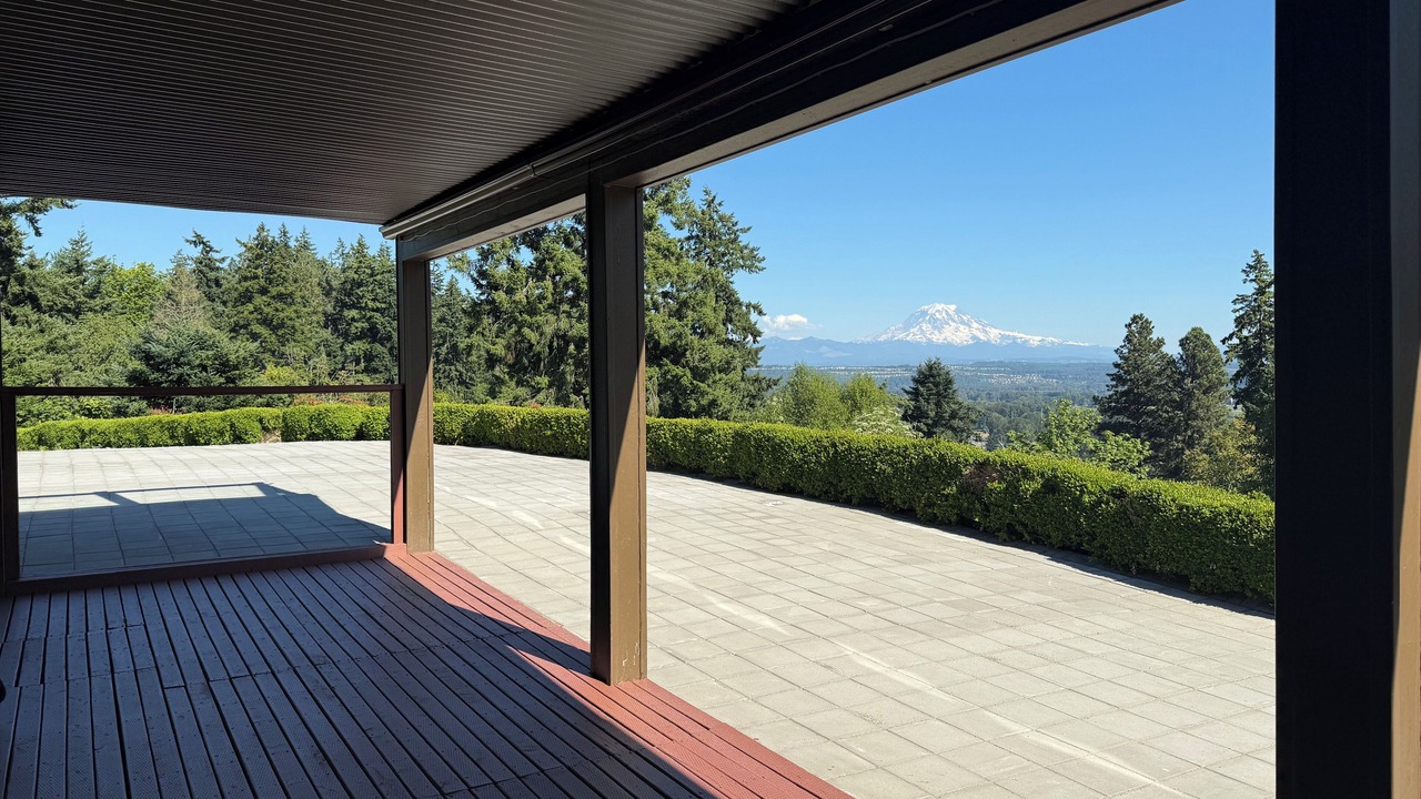 Photo of Patio Balcony in Edgewood