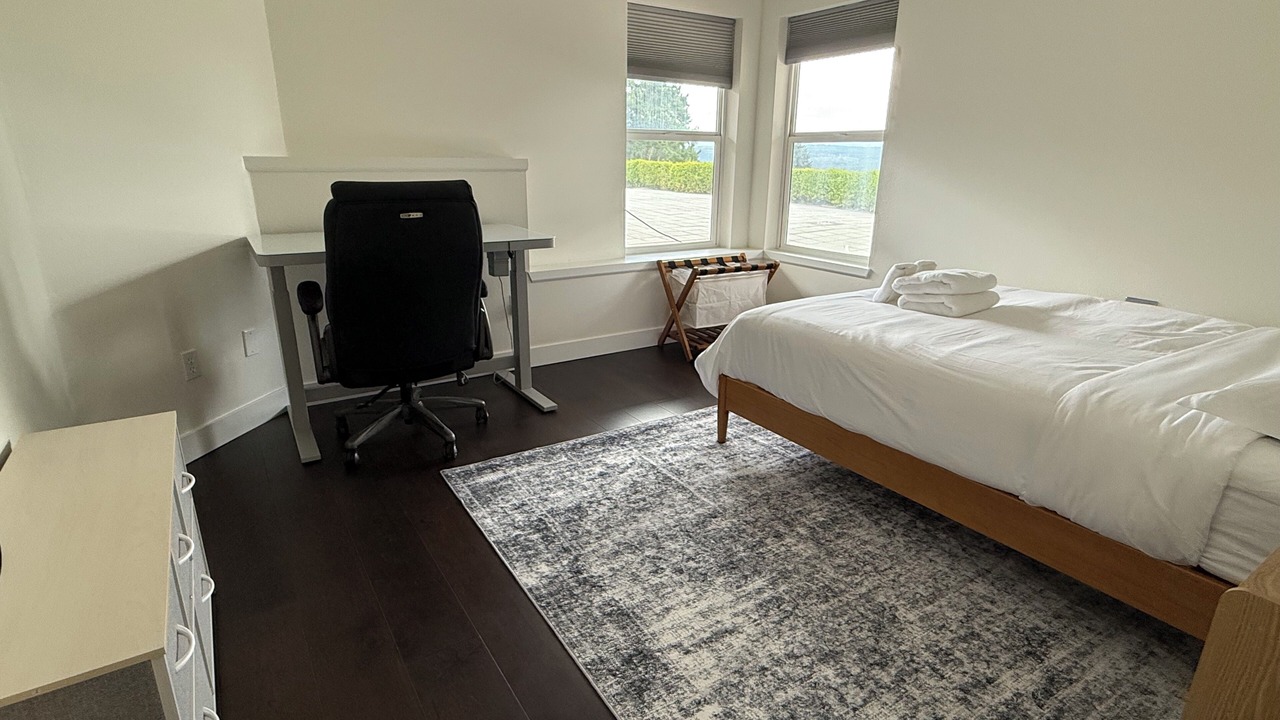 Photo of Bedroom in Edgewood