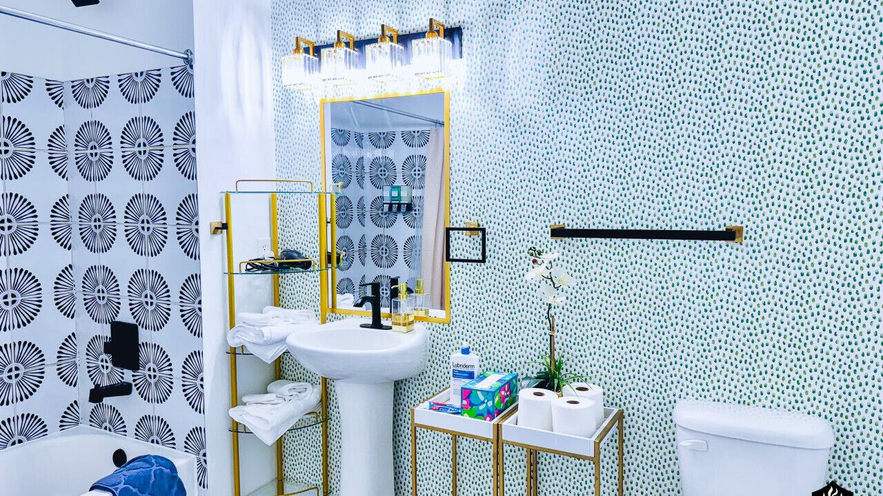 Photo of Bathroom in Downtown Memphis