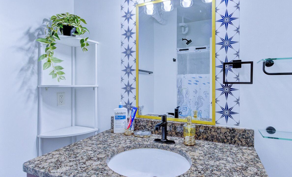 Photo of Bathroom in Downtown Memphis