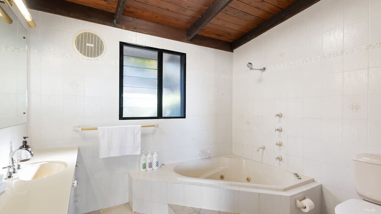 Photo of Bathroom in Ormiston