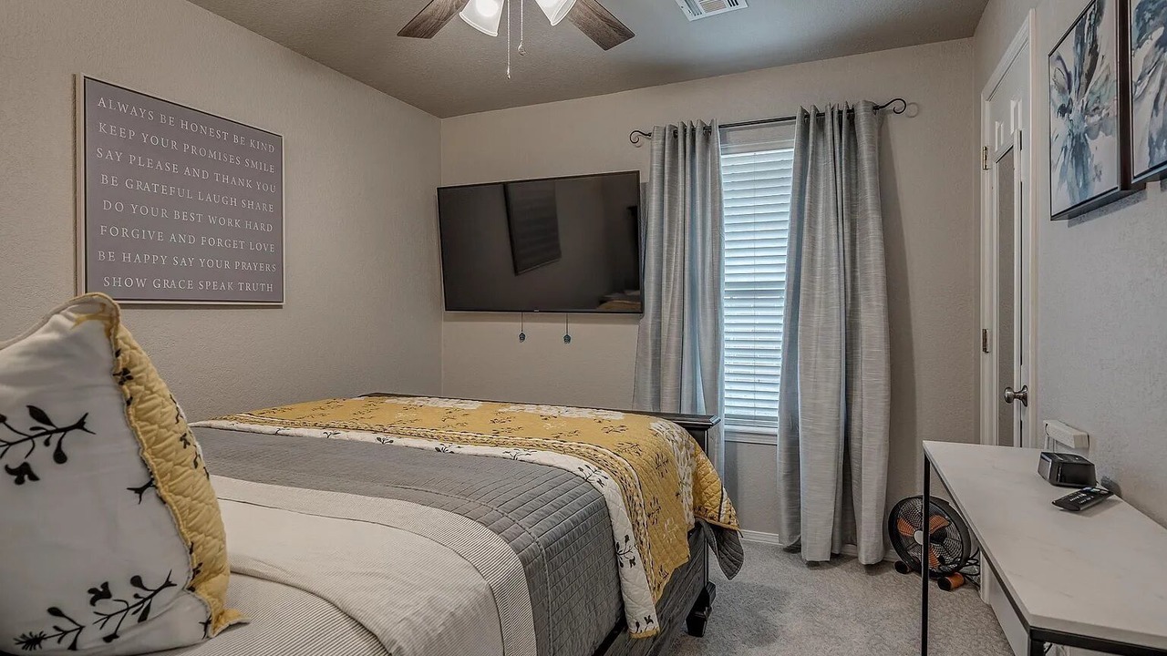 Photo of Bedroom in Norman