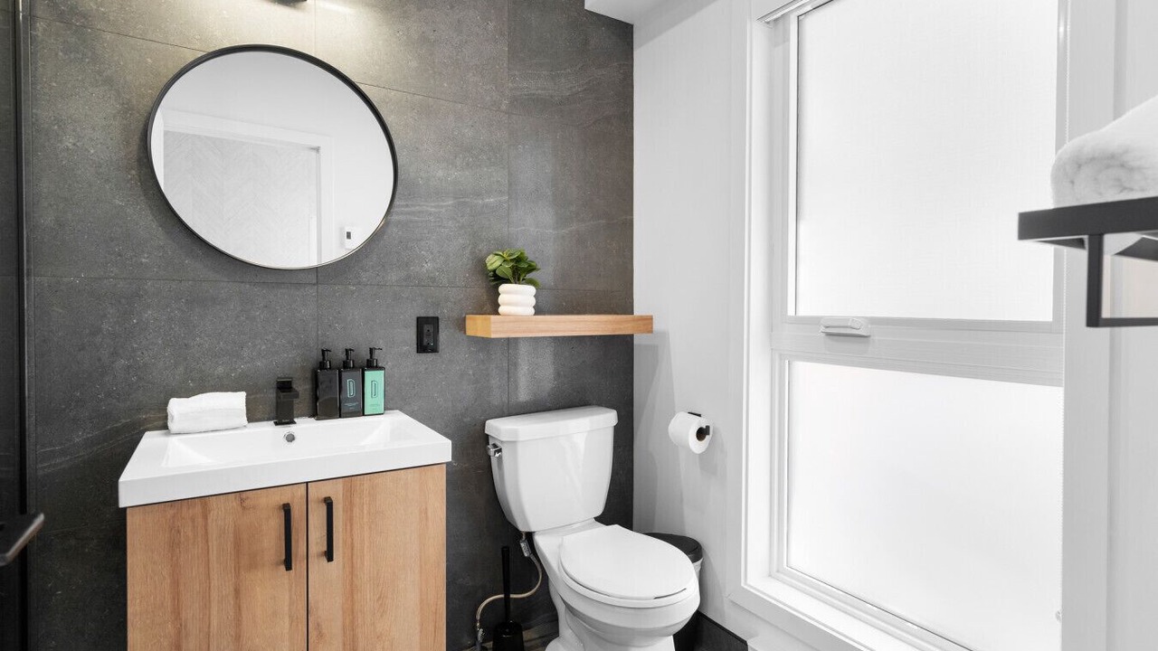 Photo of Bathroom in Plateau Mont Royal