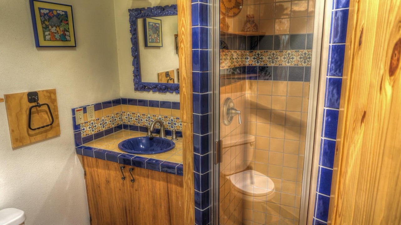 Photo of Bathroom in Utopia