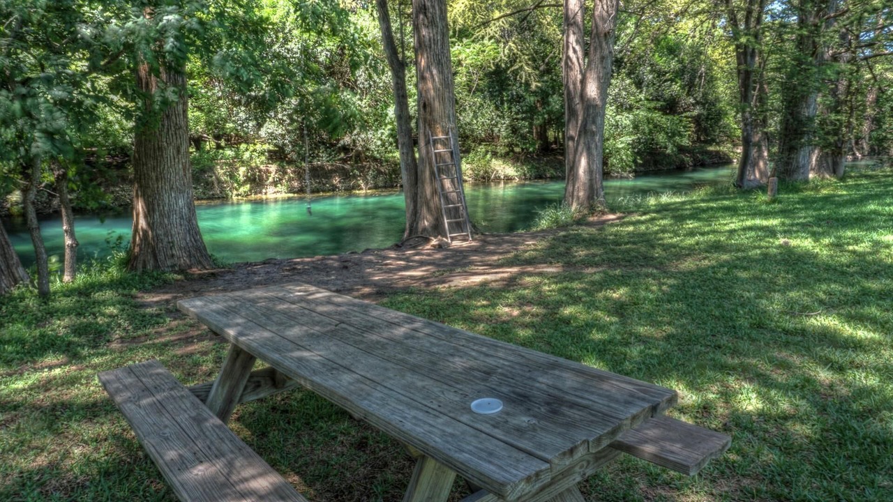 Photo of Outdoor in Utopia