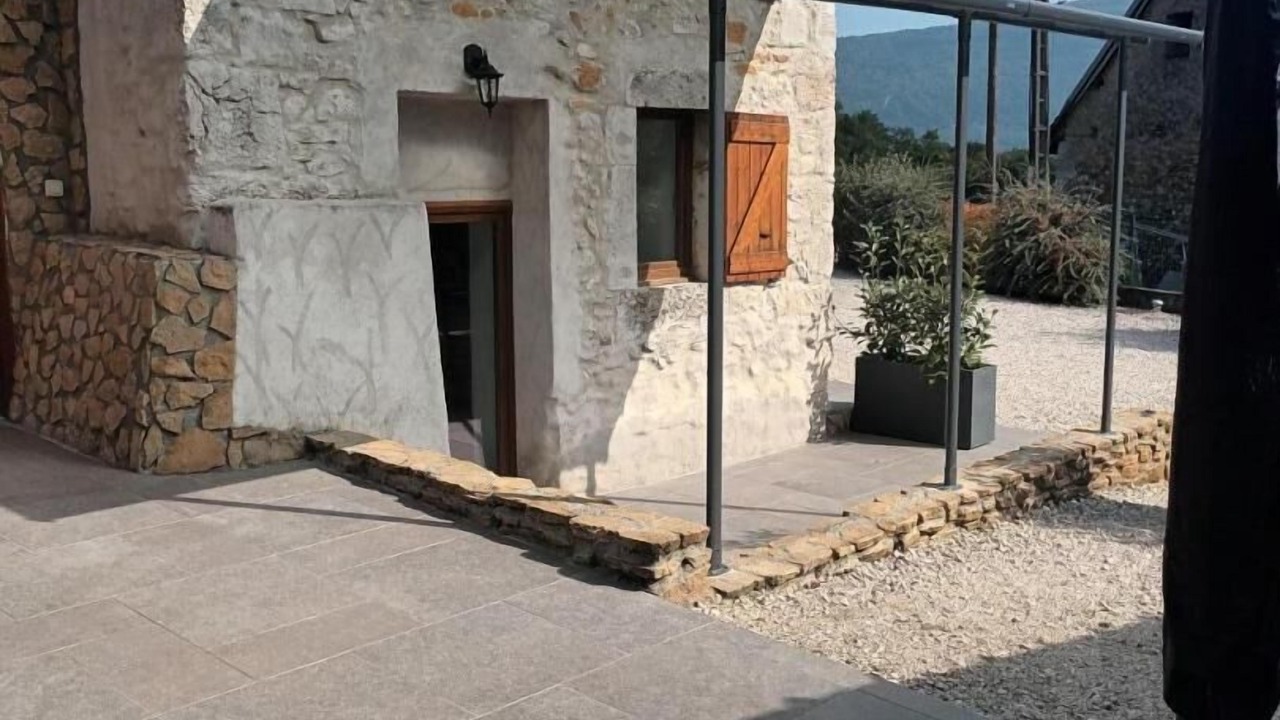 Photo of Patio Balcony in Chanaz