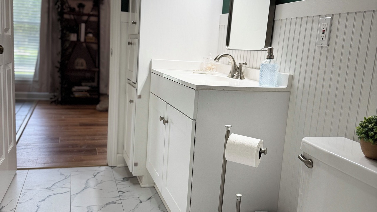 Photo of Bathroom in Highlands - Perkins