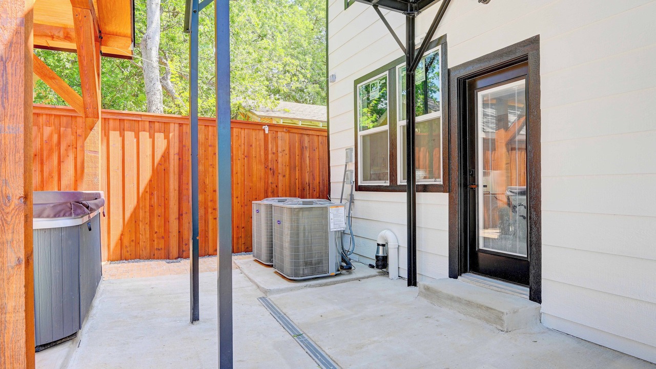 Photo of Patio Balcony in Fort Worth