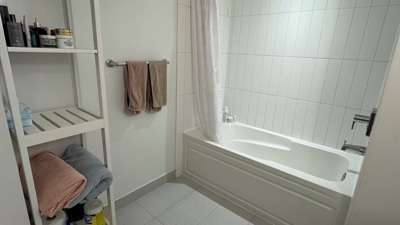 Photo of Bathroom in Bay Cloverhill