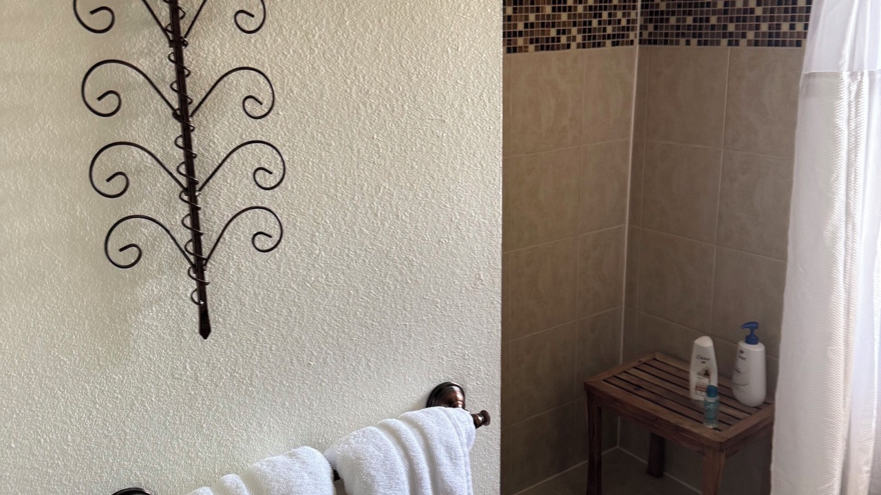 Photo of Bathroom in Lindale
