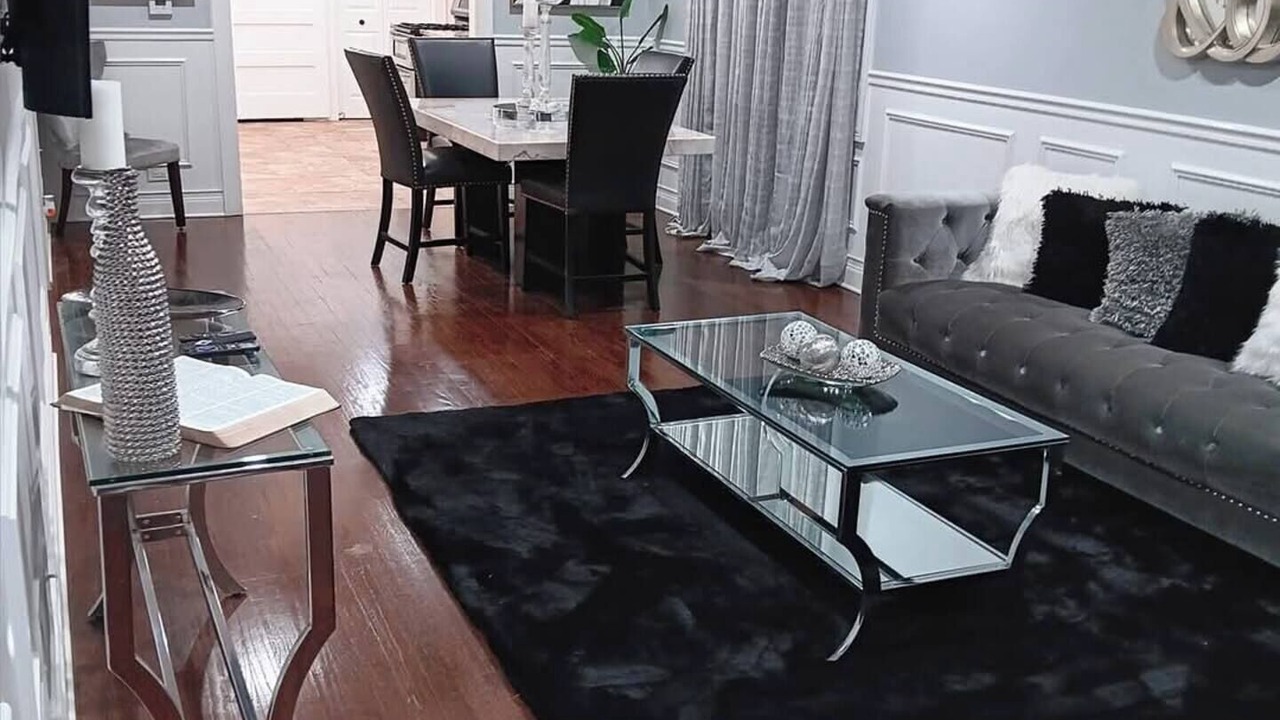 Photo of Livingroom in South Deering