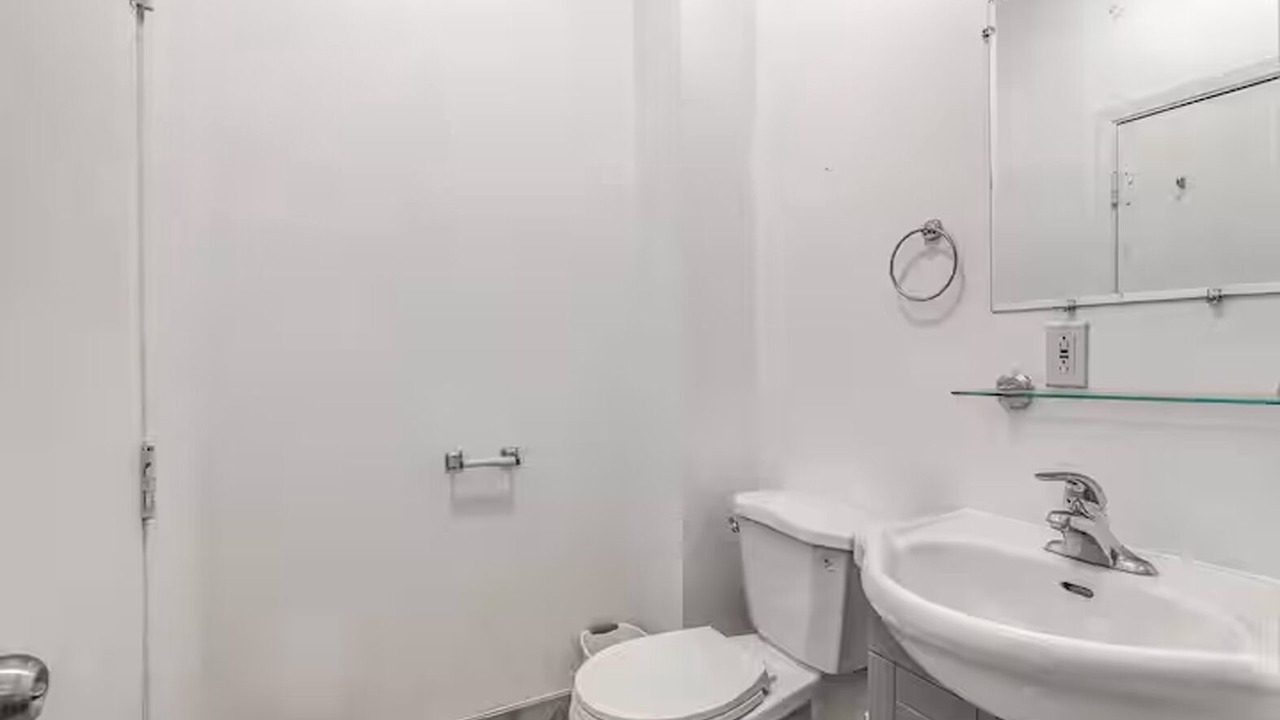 Photo of Bathroom in Ville-Marie