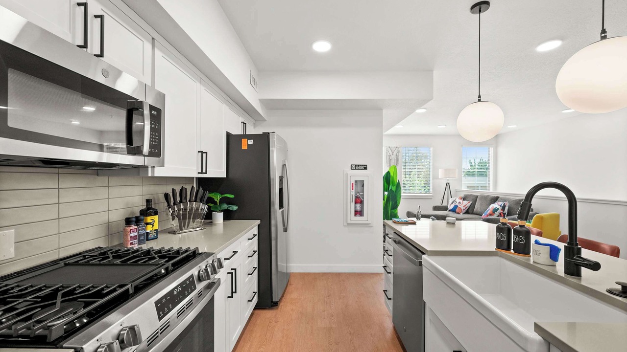 Photo of Kitchen in People's Freeway