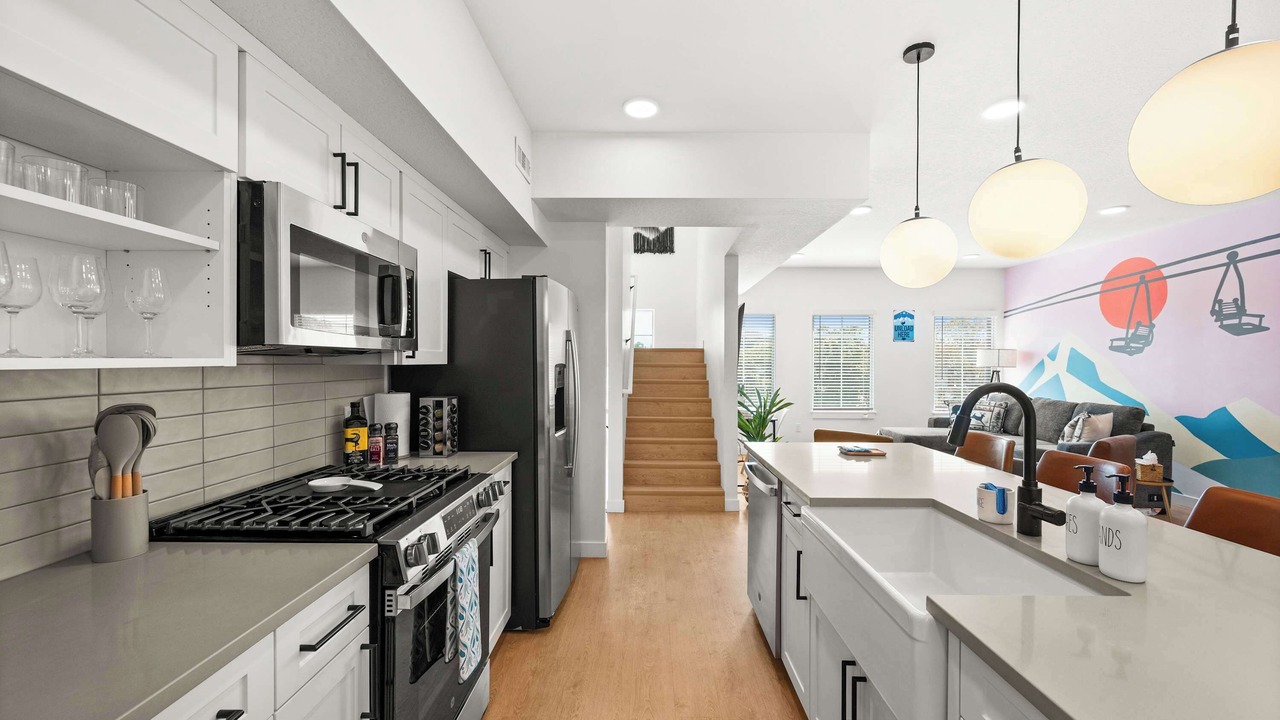 Photo of Kitchen in People's Freeway