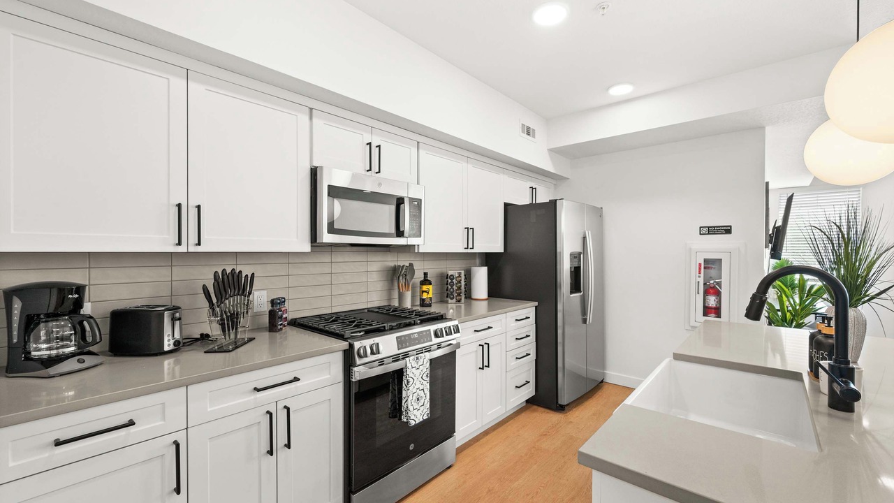 Photo of Kitchen in People's Freeway
