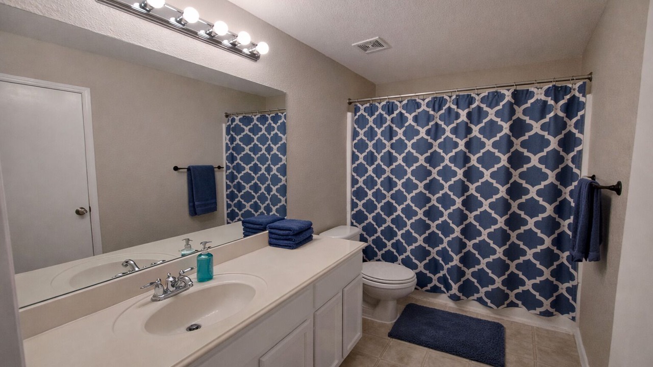 Photo of Bathroom in Aubrey