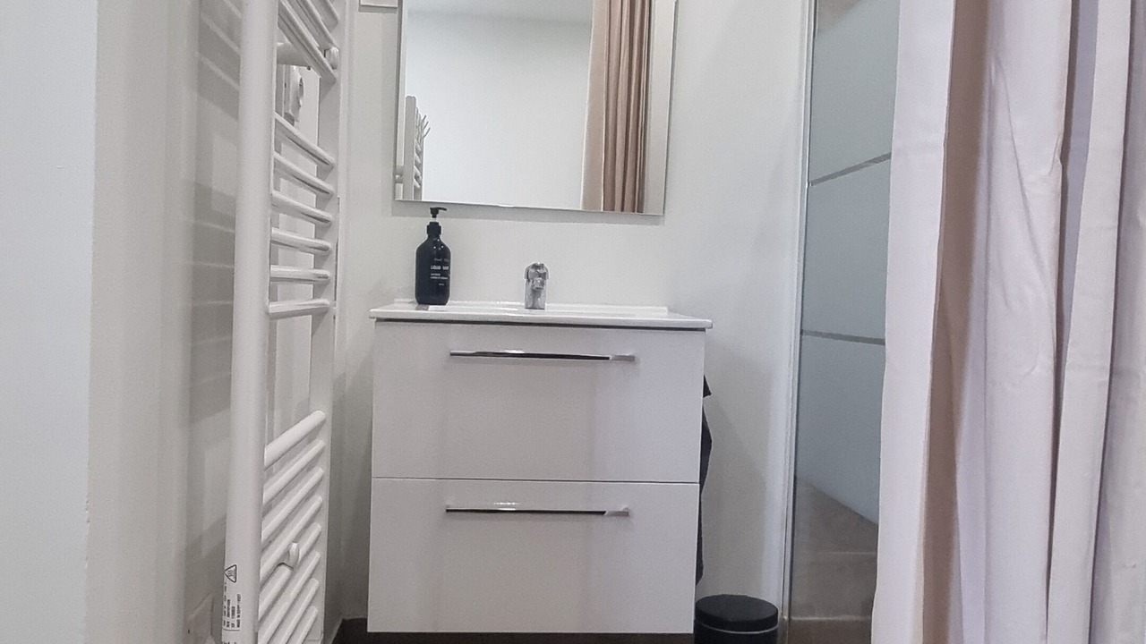 Photo of Bathroom in Juvignac