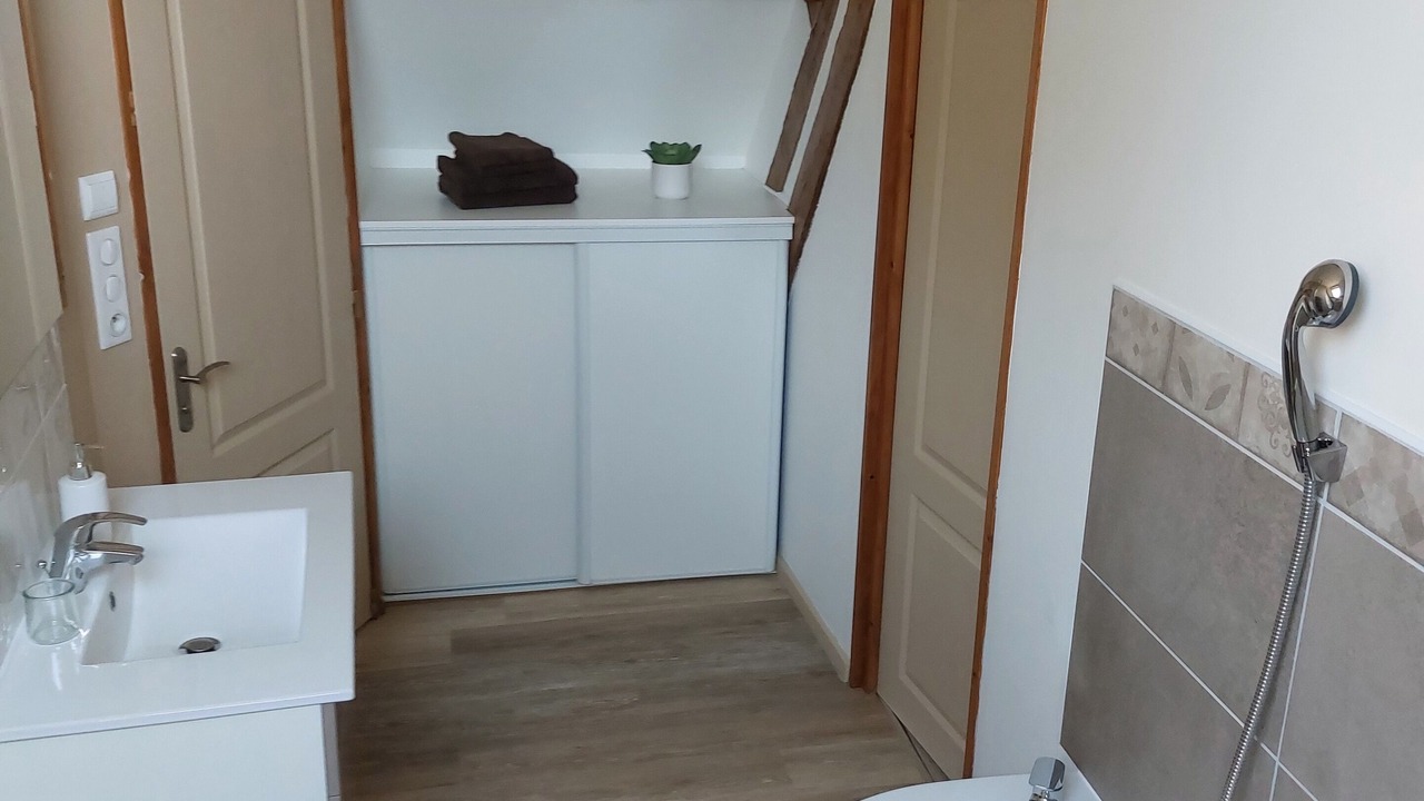 Photo of Bathroom in Lacres