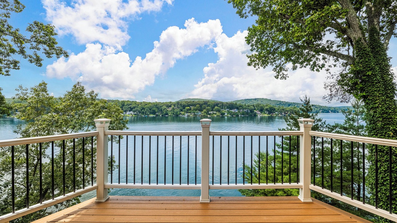 Photo of Patio Balcony in Danbury