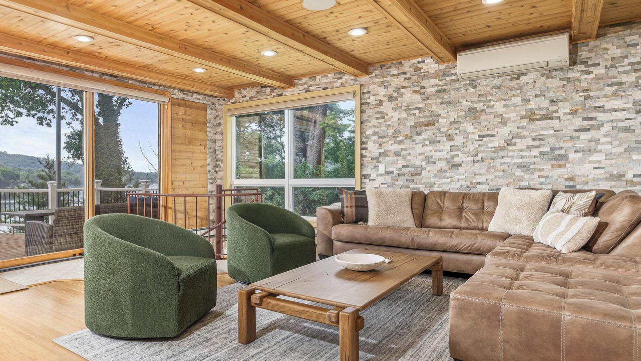 Photo of Livingroom in Danbury