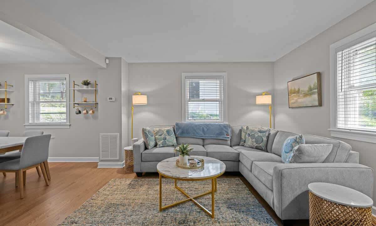 Photo of Livingroom in Southwest Raleigh