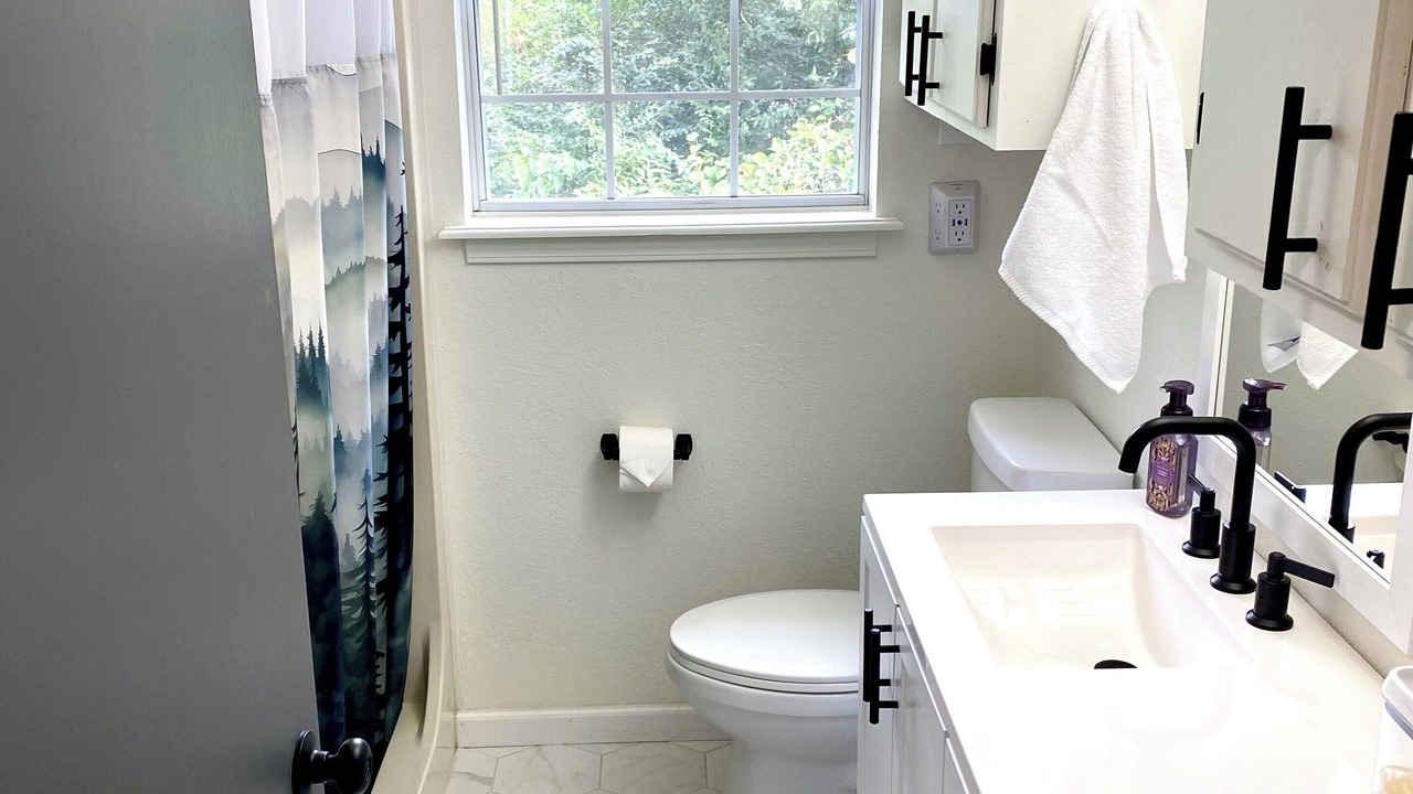 Photo of Bathroom in Mountain View
