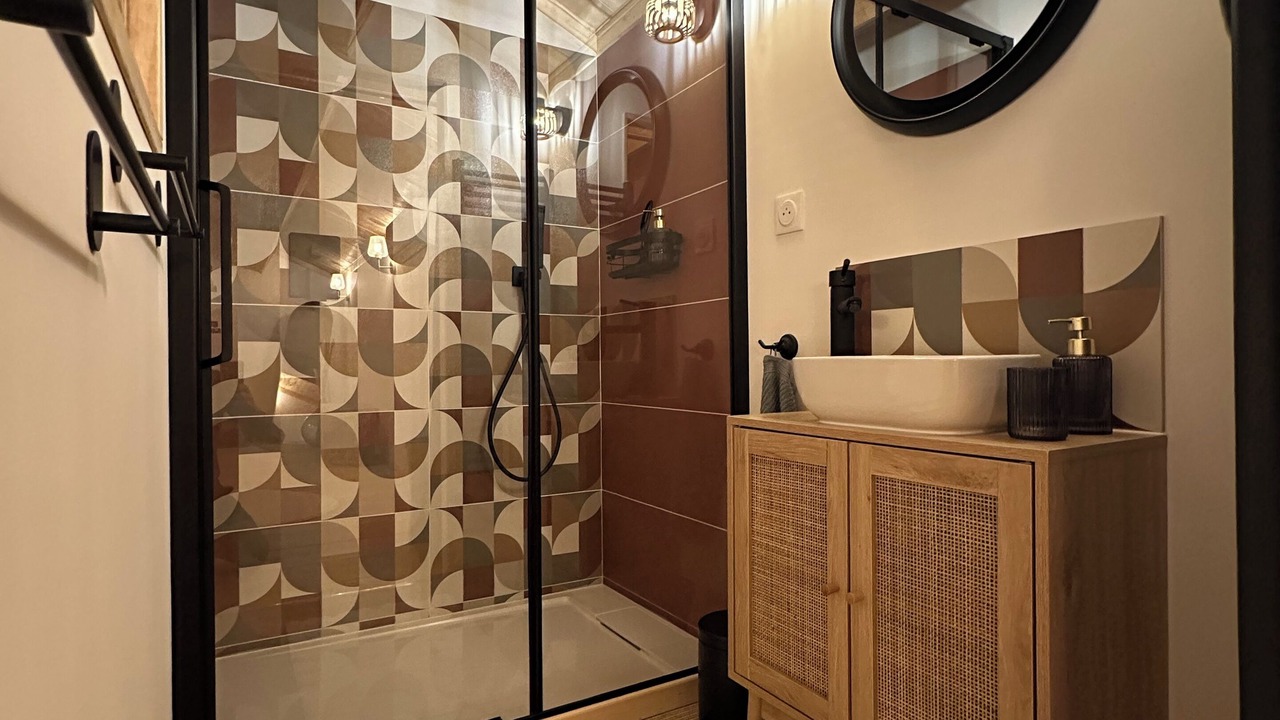 Photo of Bathroom in Saint-Etienne-de-Fontbellon