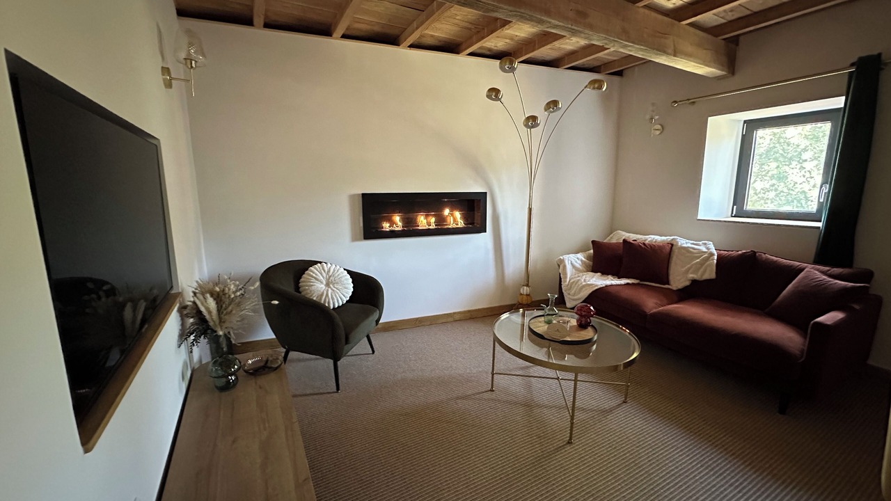 Photo of Livingroom in Saint-Etienne-de-Fontbellon