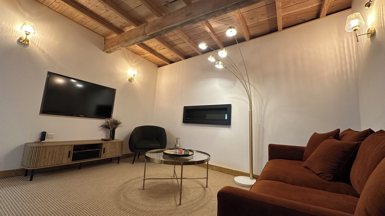 Photo of Livingroom in Saint-Etienne-de-Fontbellon