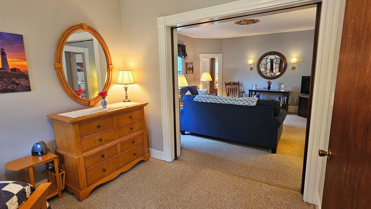 Photo of Livingroom in Woburn