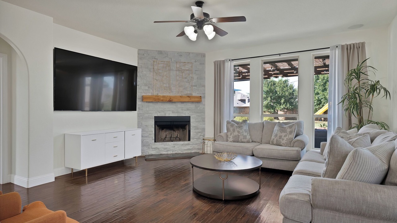 Photo of Livingroom in Denton County