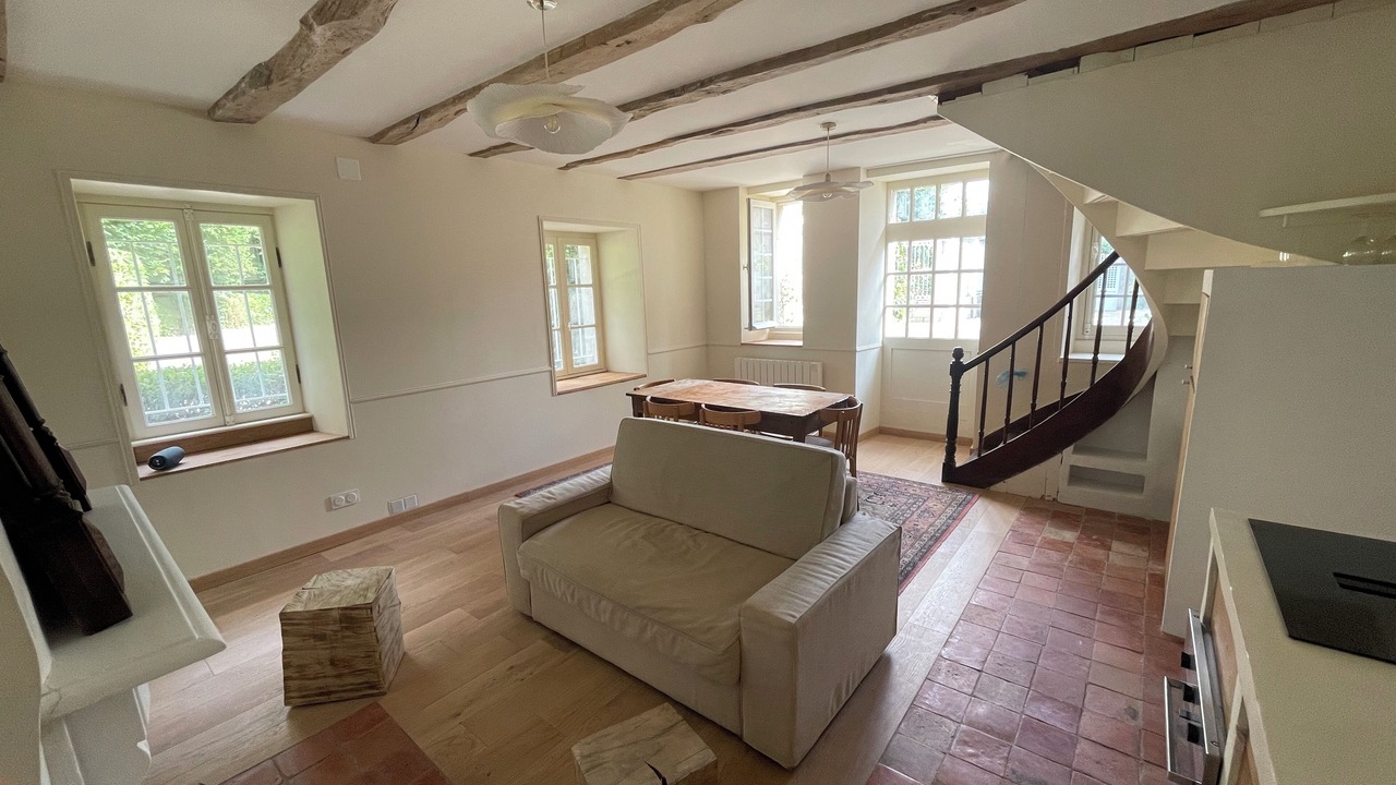 Photo of Livingroom in St.-Martin-des-Champs