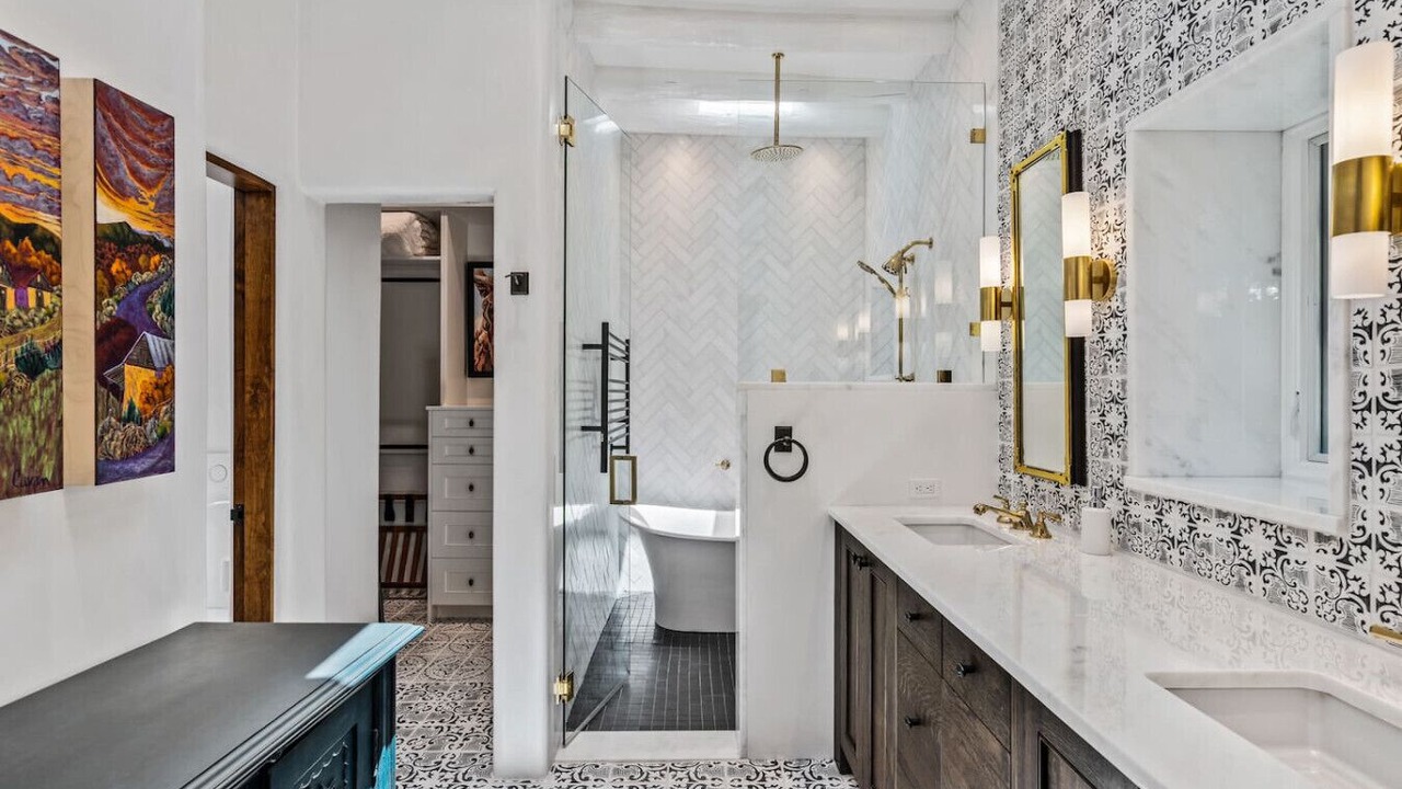Photo of Bathroom in Historic Eastside