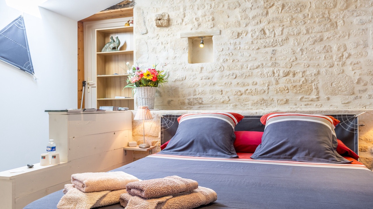Photo of Bedroom in Saint-Martin-de-Fraigneau