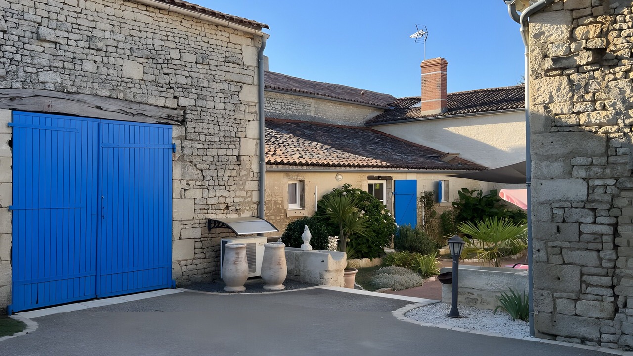 Photo of Outdoor in Saint-Martin-de-Fraigneau
