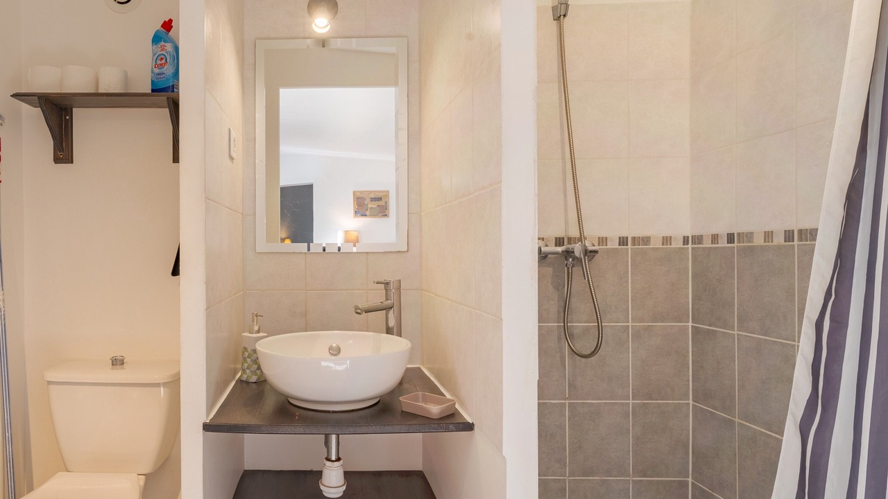 Photo of Bathroom in Greoux-les-Bains