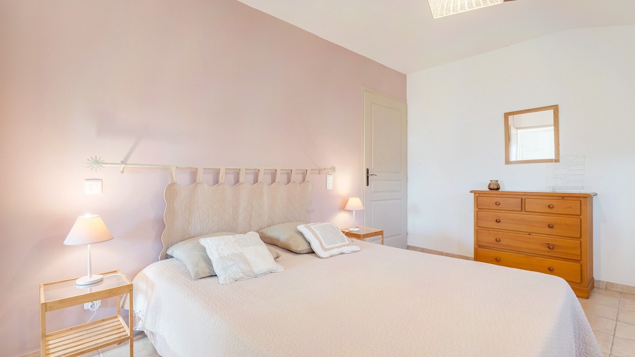 Photo of Bedroom in Greoux-les-Bains