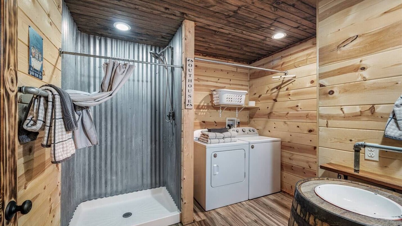 Photo of Bathroom in Fort Payne