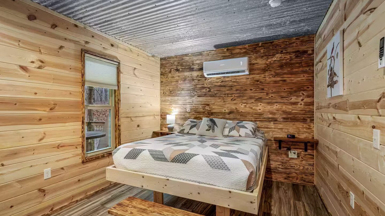 Photo of Bedroom in Fort Payne