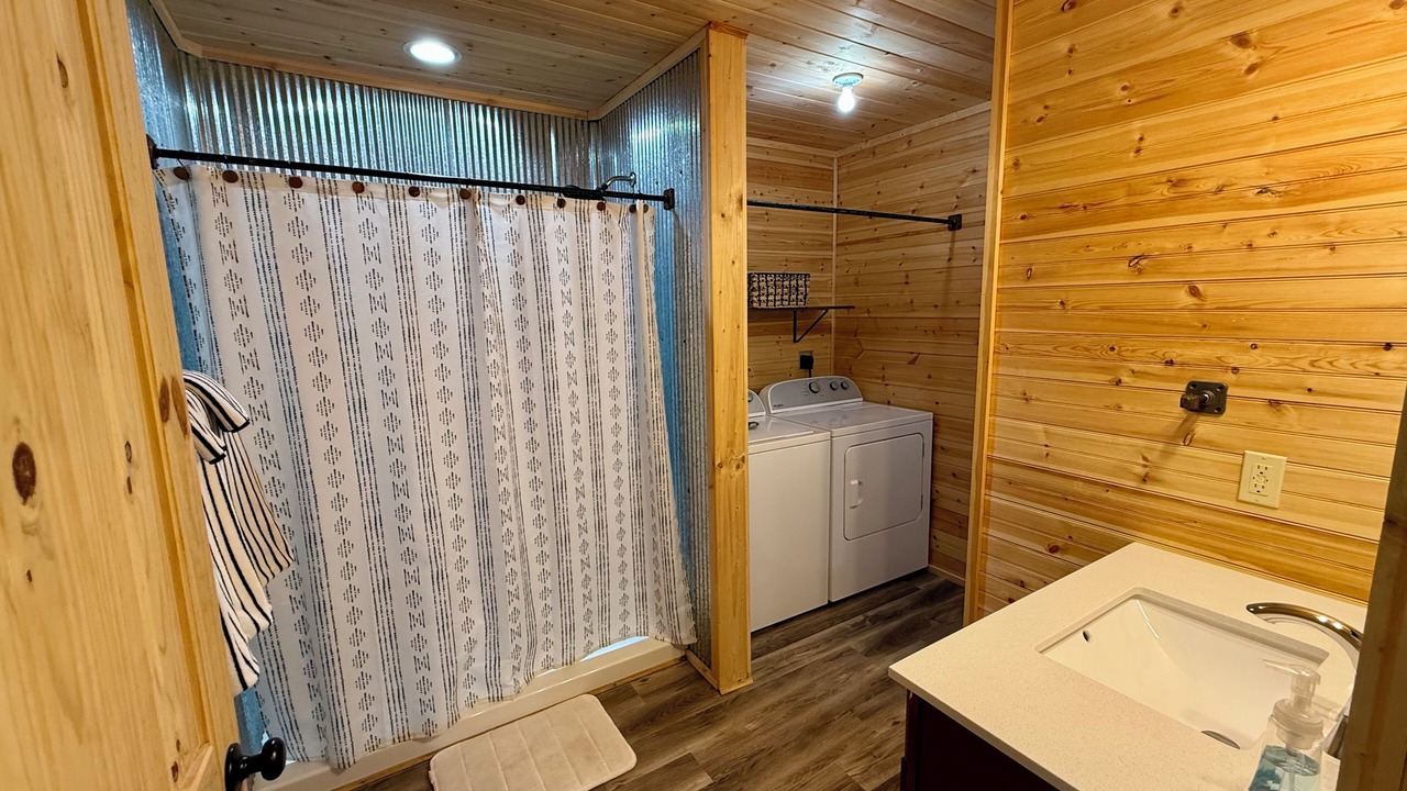 Photo of Bathroom in Fort Payne