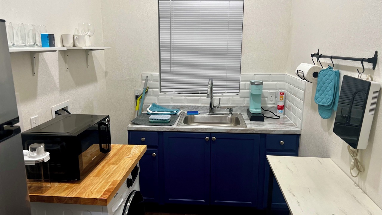 Photo of Kitchen in Canoga Park