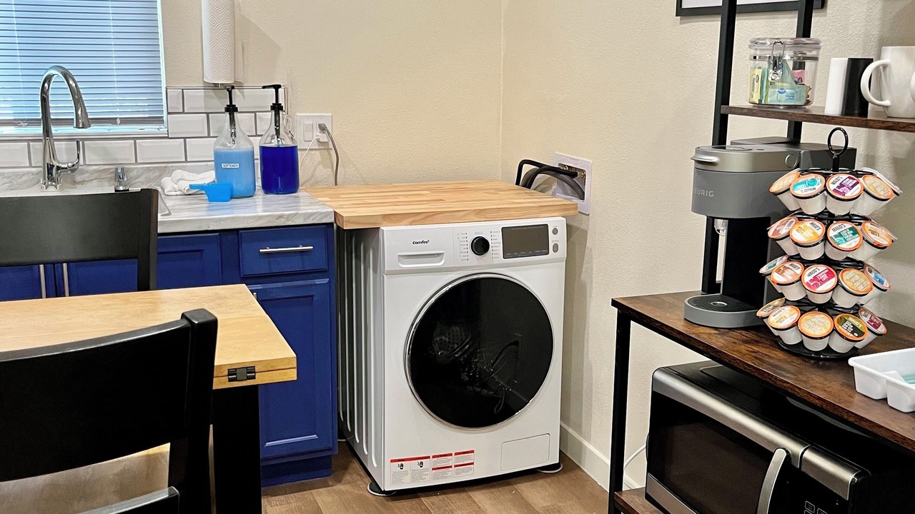 Photo of Kitchen in Canoga Park