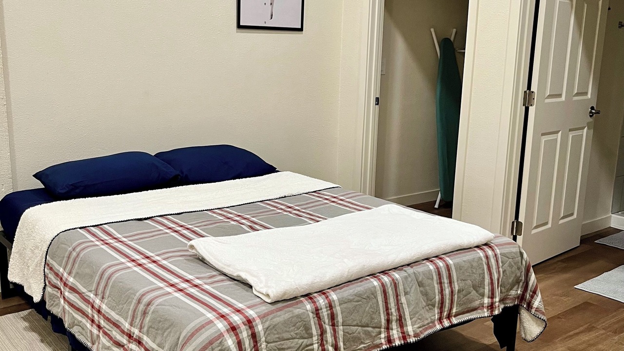 Photo of Bedroom in Canoga Park