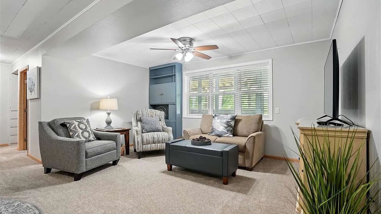 Photo of Livingroom in University Heights
