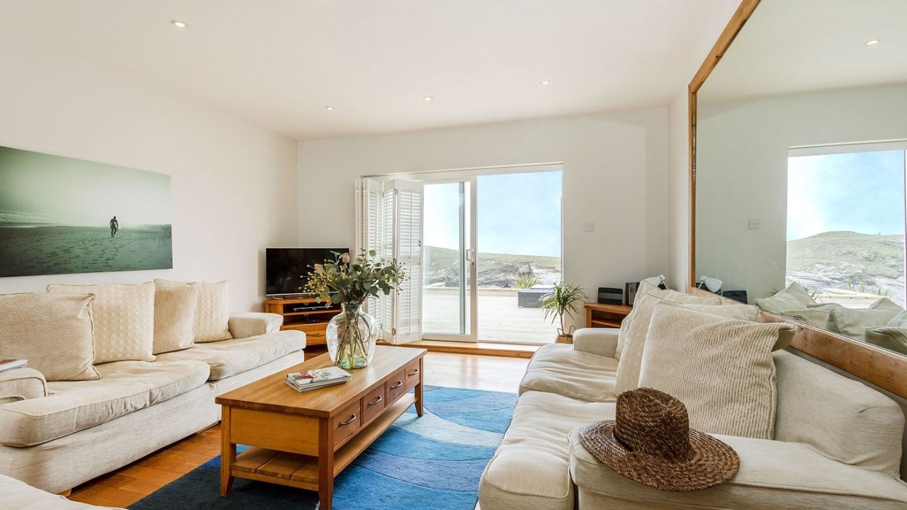 Photo of Livingroom in Lusty Glaze