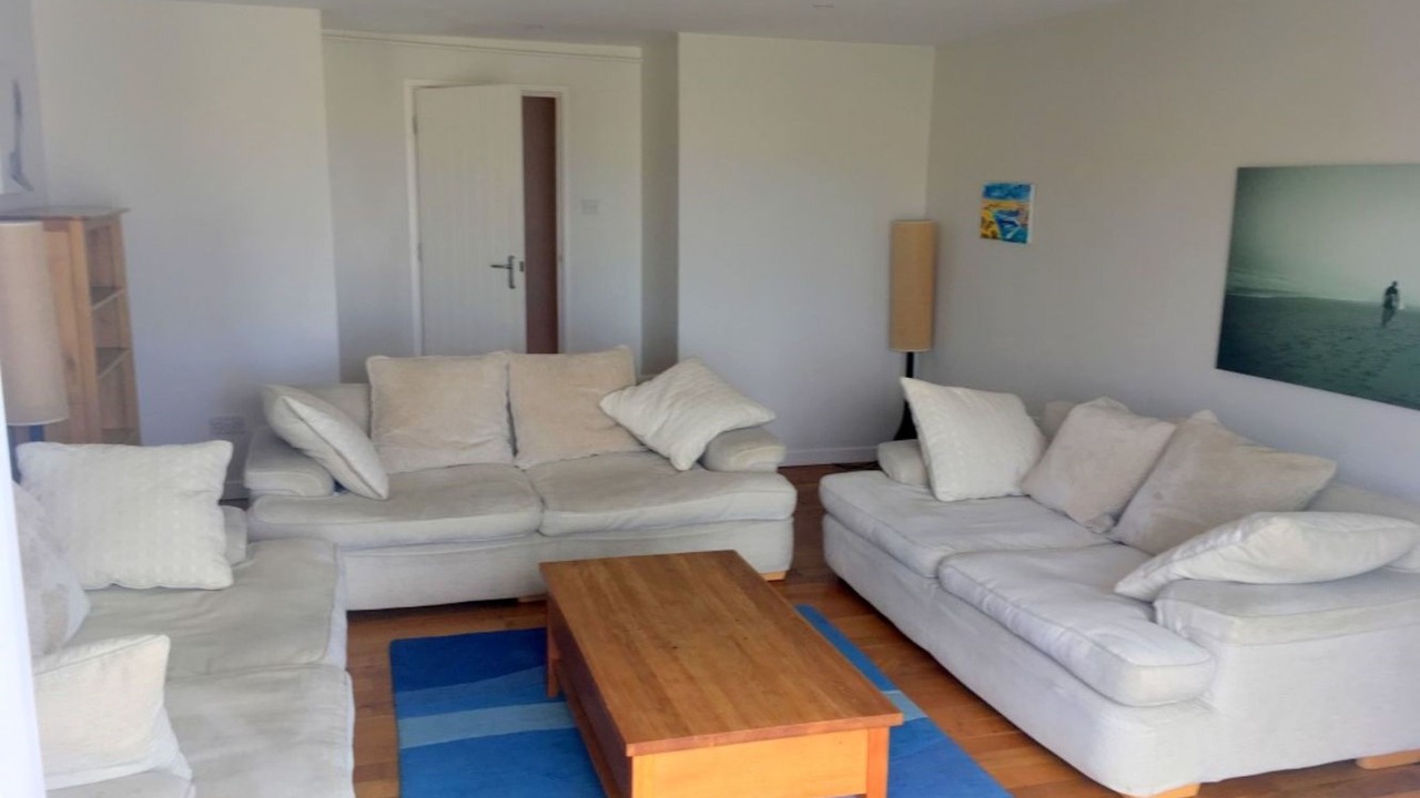 Photo of Livingroom in Lusty Glaze