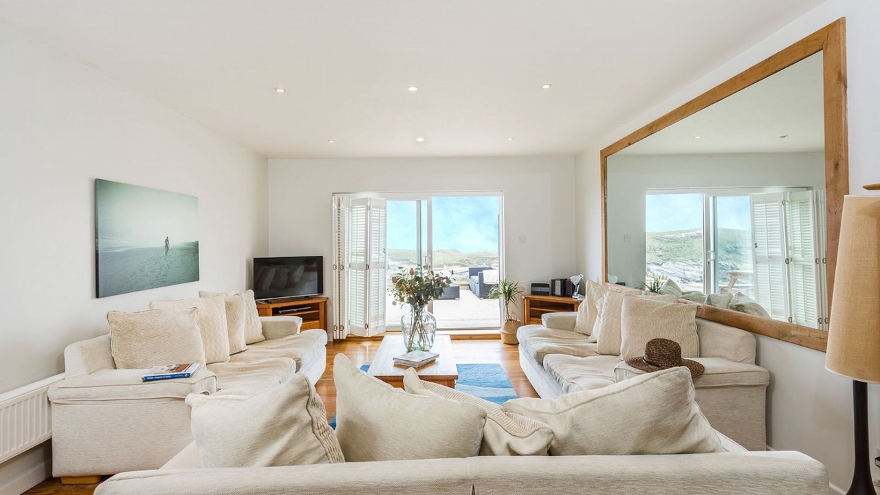 Photo of Livingroom in Lusty Glaze